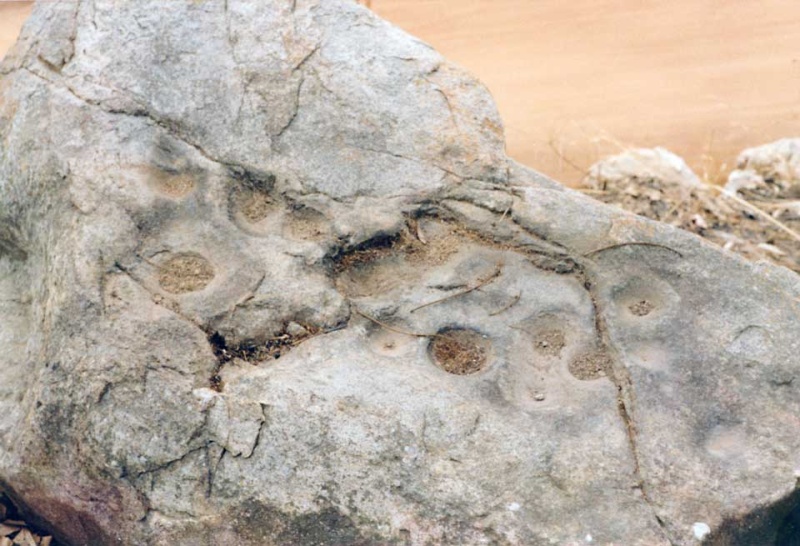 Datei:Eickelkamp Reibmulden.jpg