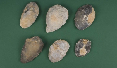 Eickelkamp 0326 Faustkeile Tunesien.jpg