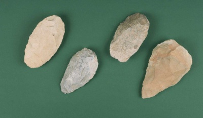 Eickelkamp 0319 Faustkeile Tunesien.jpg