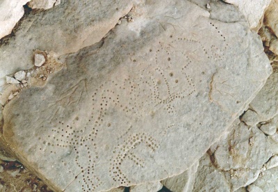 Foto 5 1005 83 aneinandergereihte Bohrungen 2.jpg